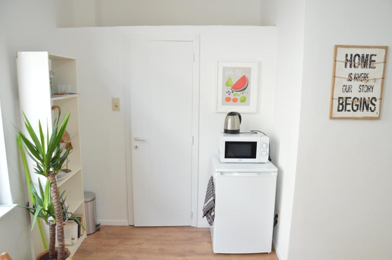 Awesome Studio In Marolles Apartment Brussels Exterior photo